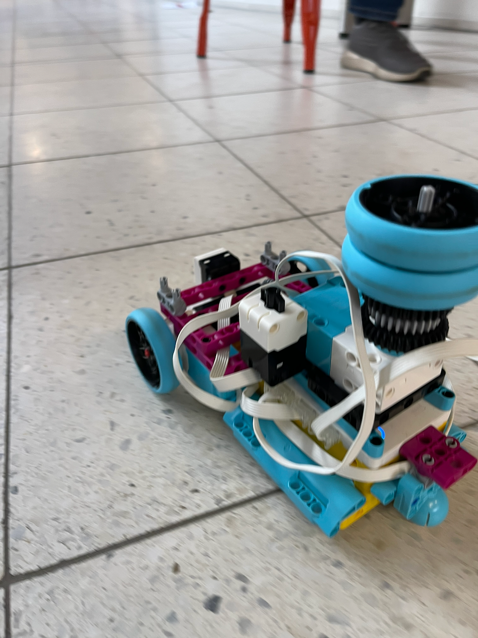 Lego Spikes Roboter