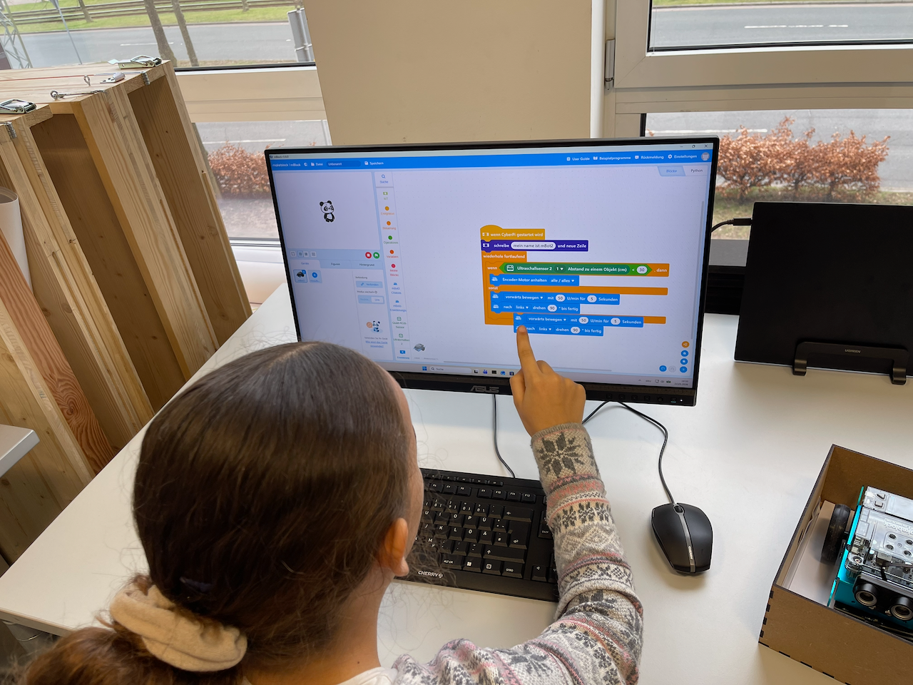Workshop KinderUni Bremen: Mädchen programmiert mBot